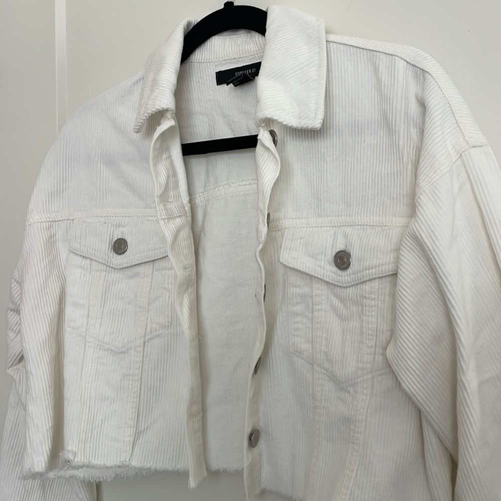 F21: Ribbed White Cropped Jacket - Picture 2 of 5